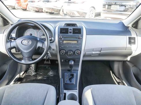Used 2013 Toyota Corolla LE FWD image 12