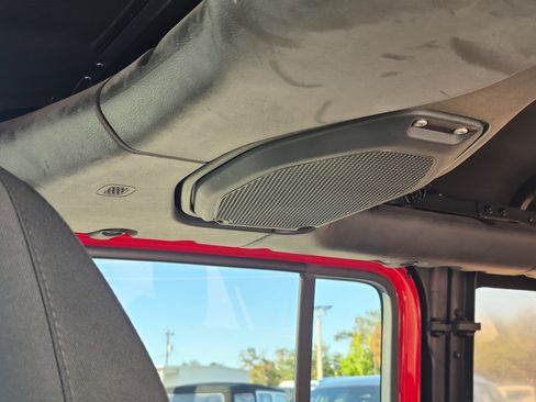 Used 2019 Jeep Wrangler Unlimited Sport S image 30