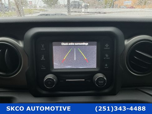 Used 2018 Jeep Wrangler Unlimited Sport AWD/4WD image 17