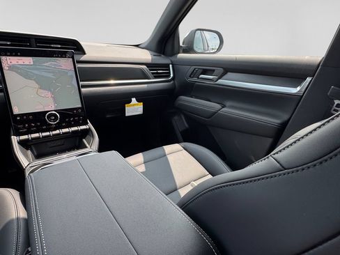 New 2027 GMC Terrain Elevation w/ Elevation Premium Package AWD/4WD image 18