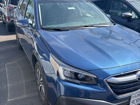 Used 2022 Subaru Outback Premium image 1