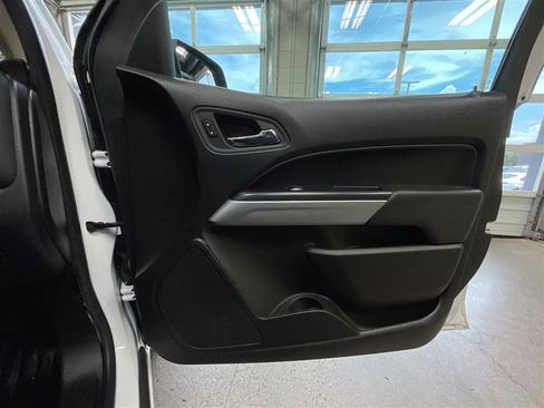 Used 2022 Chevrolet Colorado LT w/ Fleet Safety Package RWD image 20