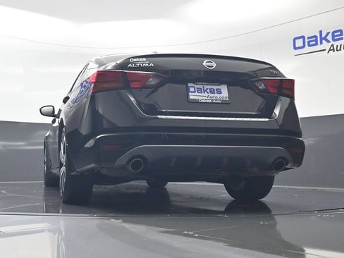 Used 2022 Nissan Altima 2.5 SR FWD image 41