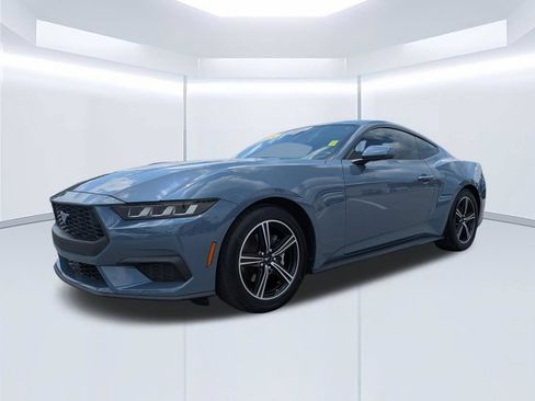 Used 2024 Ford Mustang Coupe RWD image 8
