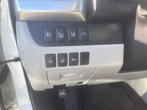 Used 2016 Toyota Highlander Limited Platinum image 10