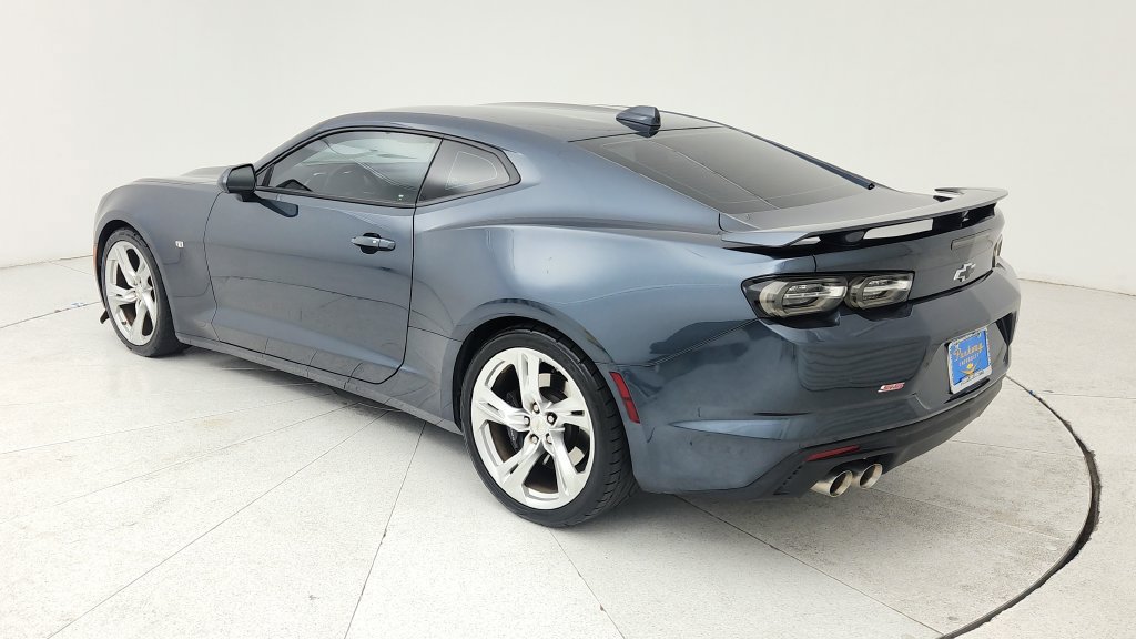Used 2021 Chevrolet Camaro SS RWD image 5
