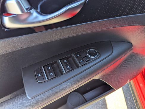 Used 2022 Kia Forte GT image 28