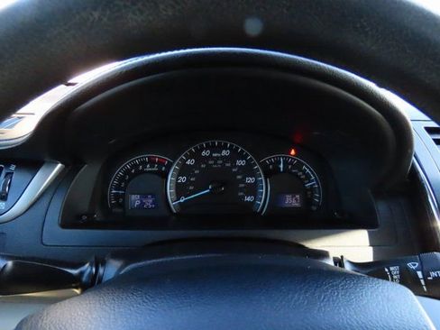 Used 2013 Toyota Camry LE image 25