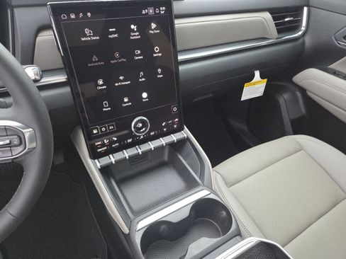 New 2026 GMC Terrain Elevation w/ Elevation Premium Package image 33