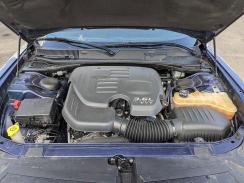 Used 2016 Dodge Challenger SXT image 11