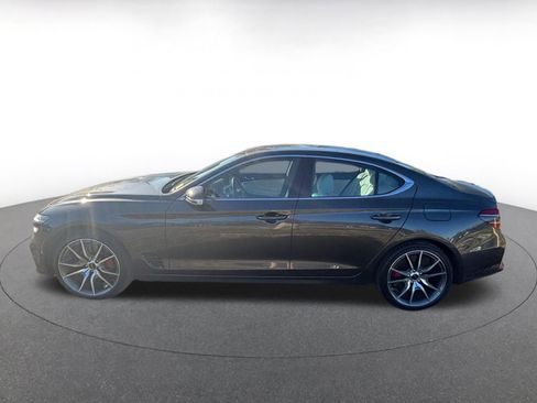 Used 2025 Genesis G70 2.5T image 5