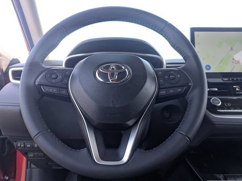 Used 2026 Toyota Corolla Cross XLE w/ Convenience Package FWD image 28