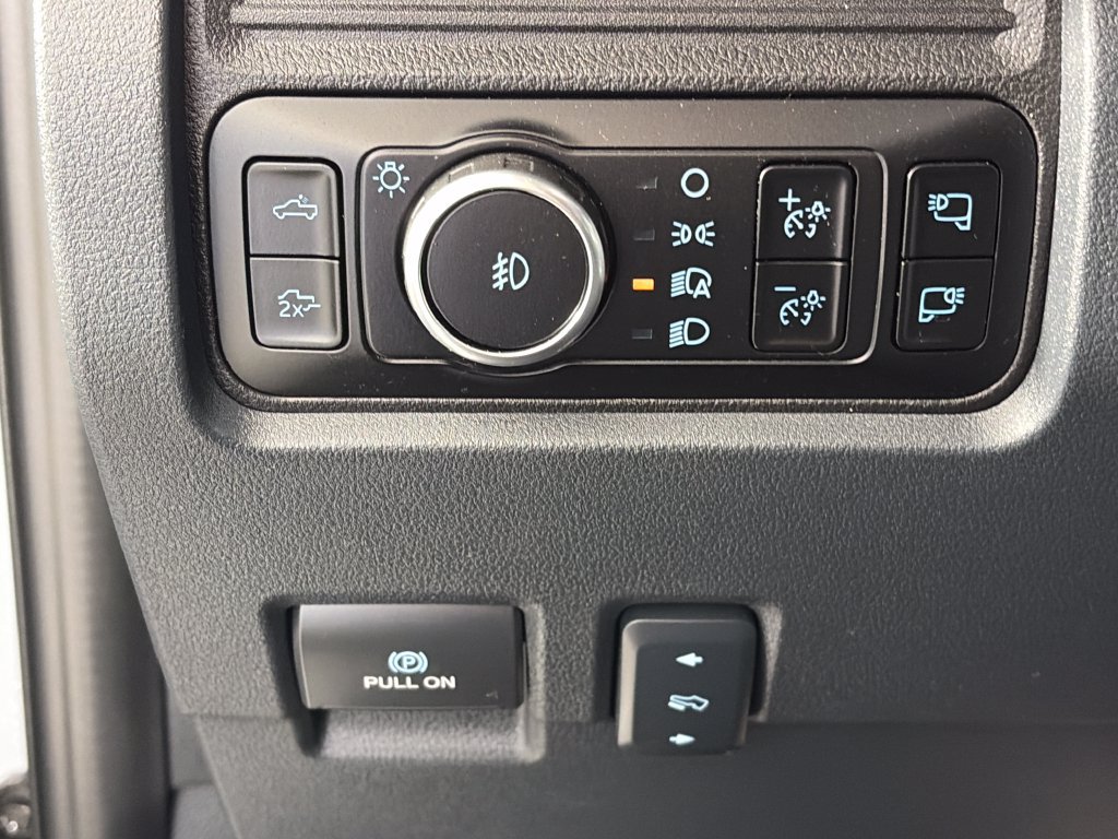 Certified 2025 Ford F350 4x4 Crew Cab Super Duty image 25