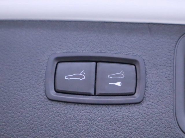 Certified 2024 Porsche Macan AWD/4WD image 34