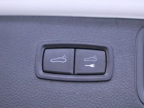 New 2024 Porsche Macan image 34