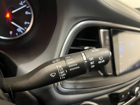 Used 2024 Buick Enclave Premium image 45