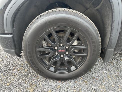 Used 2025 GMC Sierra 1500 Elevation AWD/4WD image 11