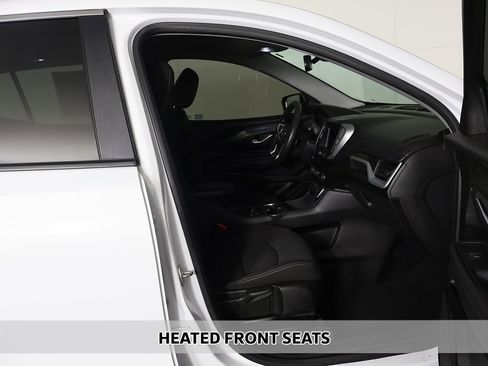 Used 2022 GMC Terrain SLE w/ Driver Convenience Package image 6