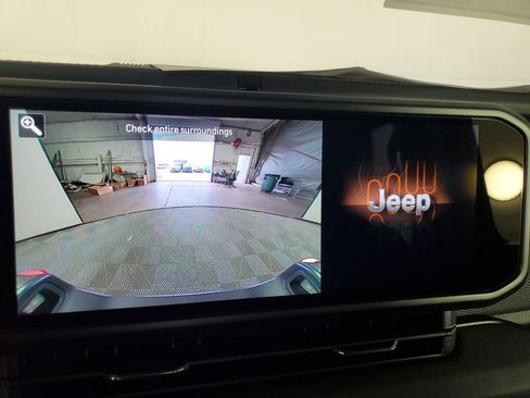 New 2026 Jeep Gladiator Rubicon w/ Safety Group AWD/4WD image 22