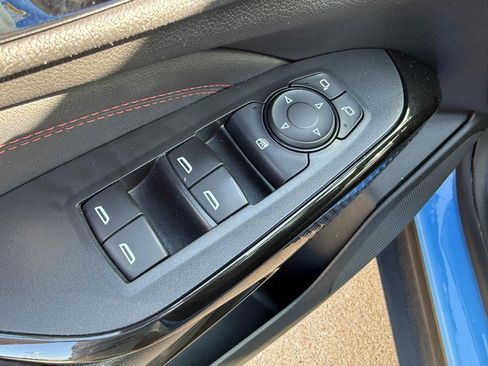 Used 2024 Chevrolet Trax RS w/ Sunroof Package FWD image 16