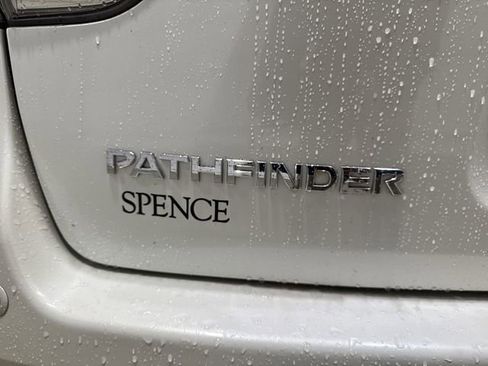 Used 2016 Nissan Pathfinder Platinum image 32