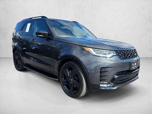 Used 2025 Land Rover Discovery Dynamic SE AWD/4WD image 3