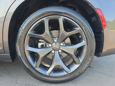 Used 2023 Chrysler 300 S RWD image 38