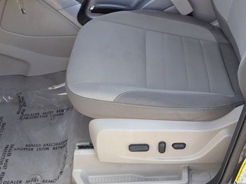Used 2016 Ford Escape SE FWD image 18