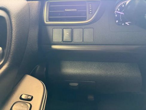 Used 2016 Toyota Camry LE FWD image 17