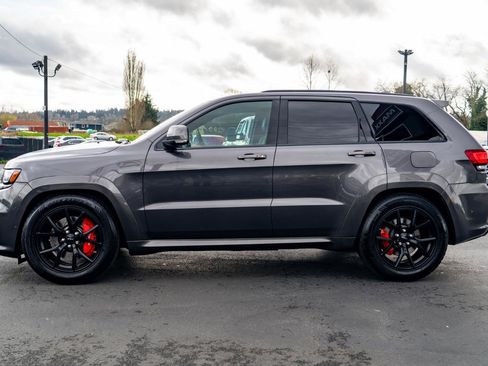 Used 2018 Jeep Grand Cherokee SRT image 13