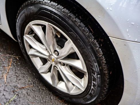 Certified 2024 Chevrolet Malibu LT image 40