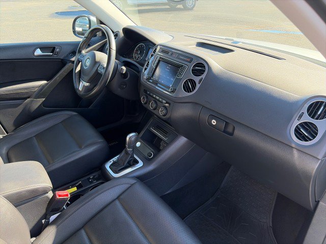 Used 2017 Volkswagen Tiguan S AWD/4WD image 20