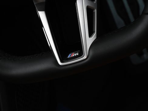 Certified 2023 BMW 740i w/ Parking Assistance Package image 30