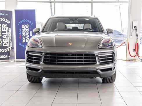 Used 2021 Porsche Cayenne E-Hybrid image 3