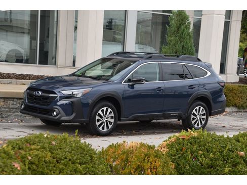 Certified 2025 Subaru Outback Premium w/ Popular Package #1A image 8