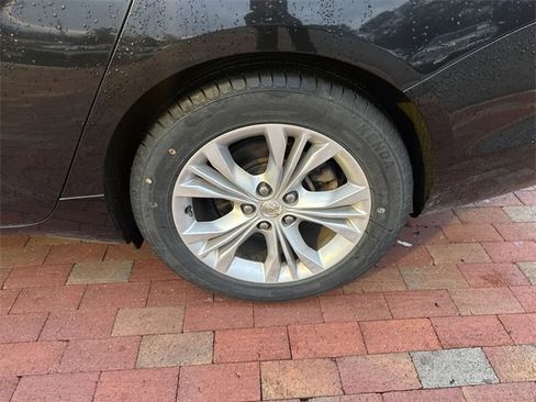 Used 2015 Chevrolet Impala LT image 7