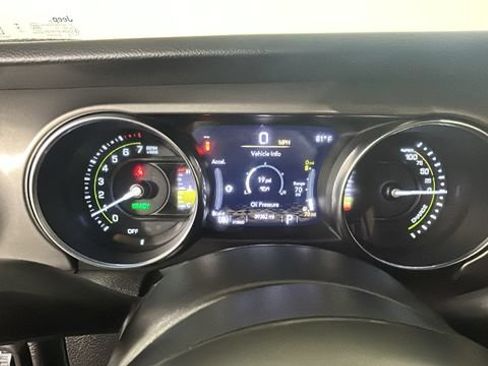 Used 2023 Jeep Wrangler Unlimited w/ Convenience Group AWD/4WD image 14