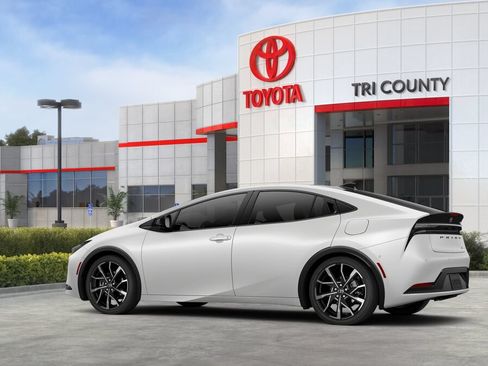 New 2026 Toyota Prius Plug-In Hybrid FWD image 5
