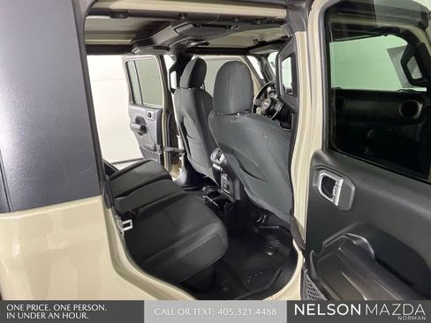 Used 2020 Jeep Gladiator Sport w/ Quick Order Package 24S image 15