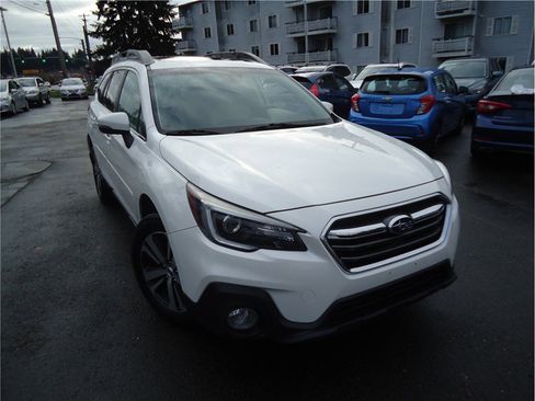 Used 2018 Subaru Outback 2.5i Limited image 4