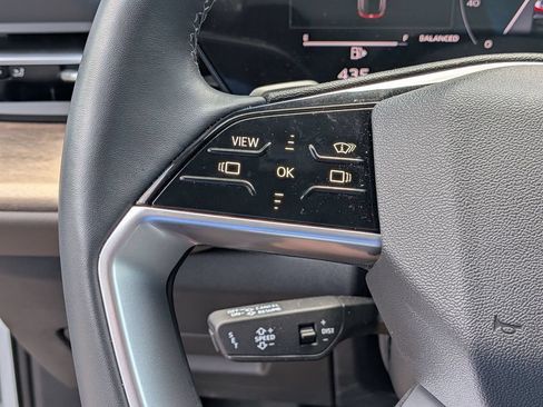 Used 2025 Audi Q5 Premium Plus w/ Premium Plus AWD/4WD image 16