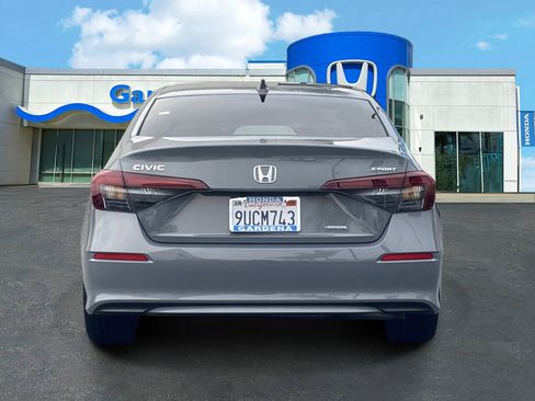 Used 2025 Honda Civic Sport image 5
