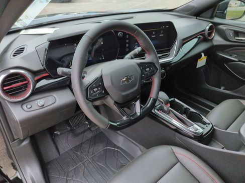New 2026 Chevrolet Trax RS w/ Driver Confidence Package FWD image 31