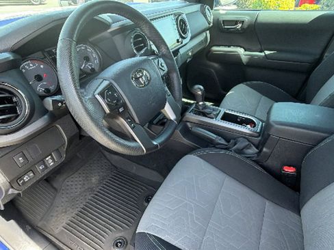 Certified 2023 Toyota Tacoma TRD Off-Road w/ Technology Package AWD/4WD image 10