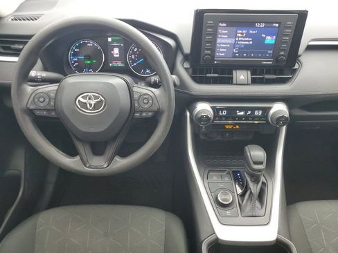 Used 2022 Toyota RAV4 XLE w/ Convenience Package image 17