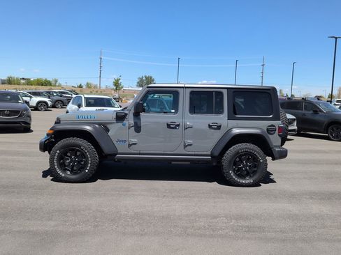 Used 2023 Jeep Wrangler Unlimited w/ Cold Weather Group AWD/4WD image 4