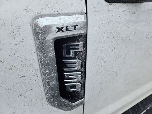 Used 2021 Ford F350 XLT w/ XLT Value Package RWD image 40
