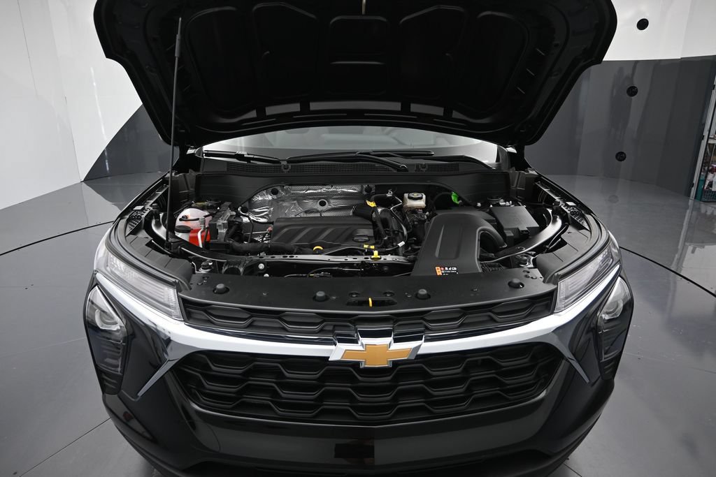 New 2026 Chevrolet Trax LS w/ LS Convenience Package FWD image 27
