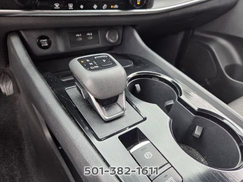Used 2024 Nissan Rogue SV AWD/4WD image 22