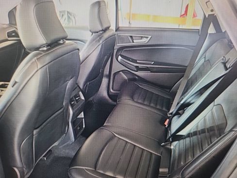 Used 2023 Ford Edge SEL AWD/4WD image 13